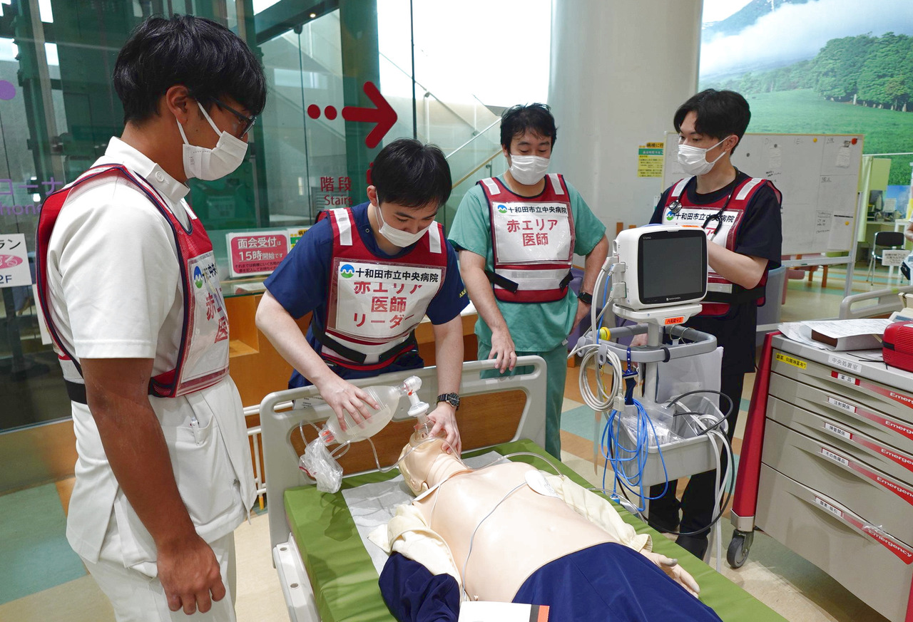 左から２人目　筆者